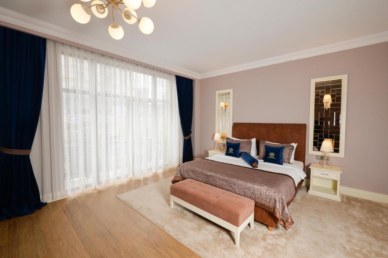 Royal Casino & Hotel Батуми Екстериор снимка