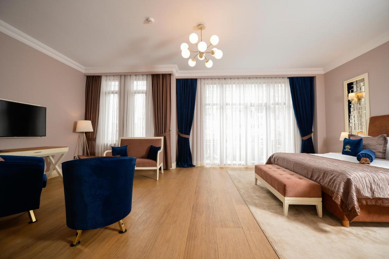 Royal Casino & Hotel Батуми Екстериор снимка