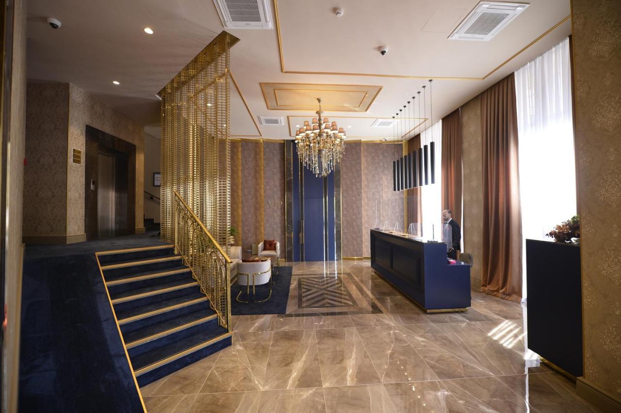 Royal Casino & Hotel Батуми Екстериор снимка
